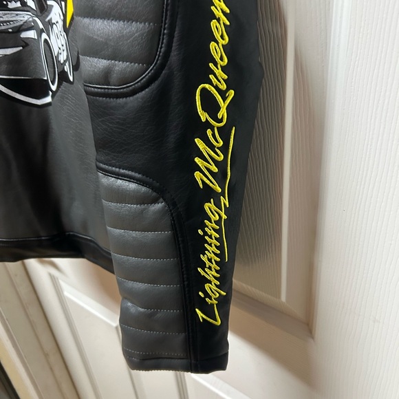 NWOT size 8/10 Disney Cars Lightening McQueen Jacket 95 patchwork black and red - Picture 4 of 11